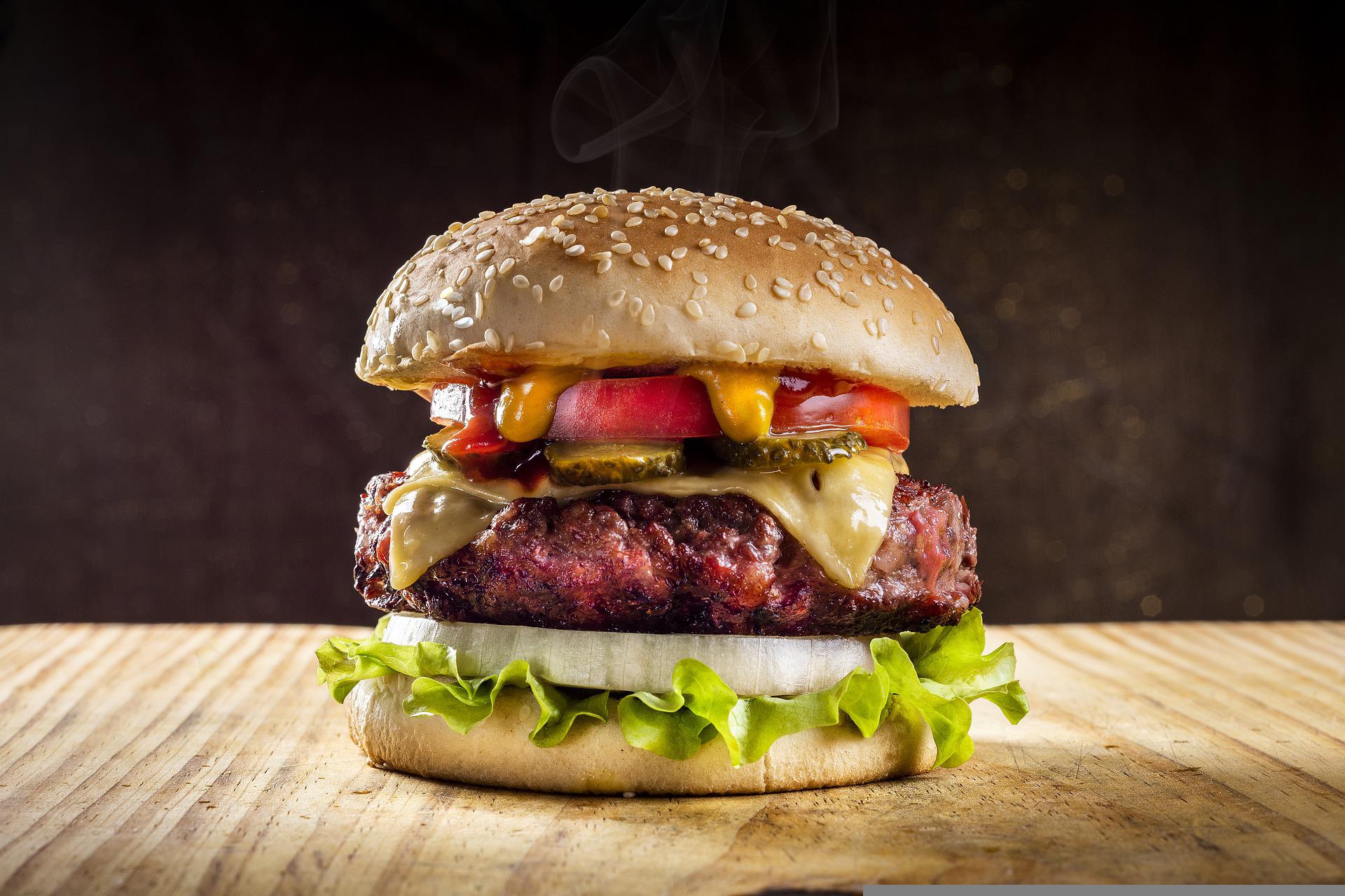 História do Burger King: Primeiros anos, Sucesso e guerra dos Hambúrgueres